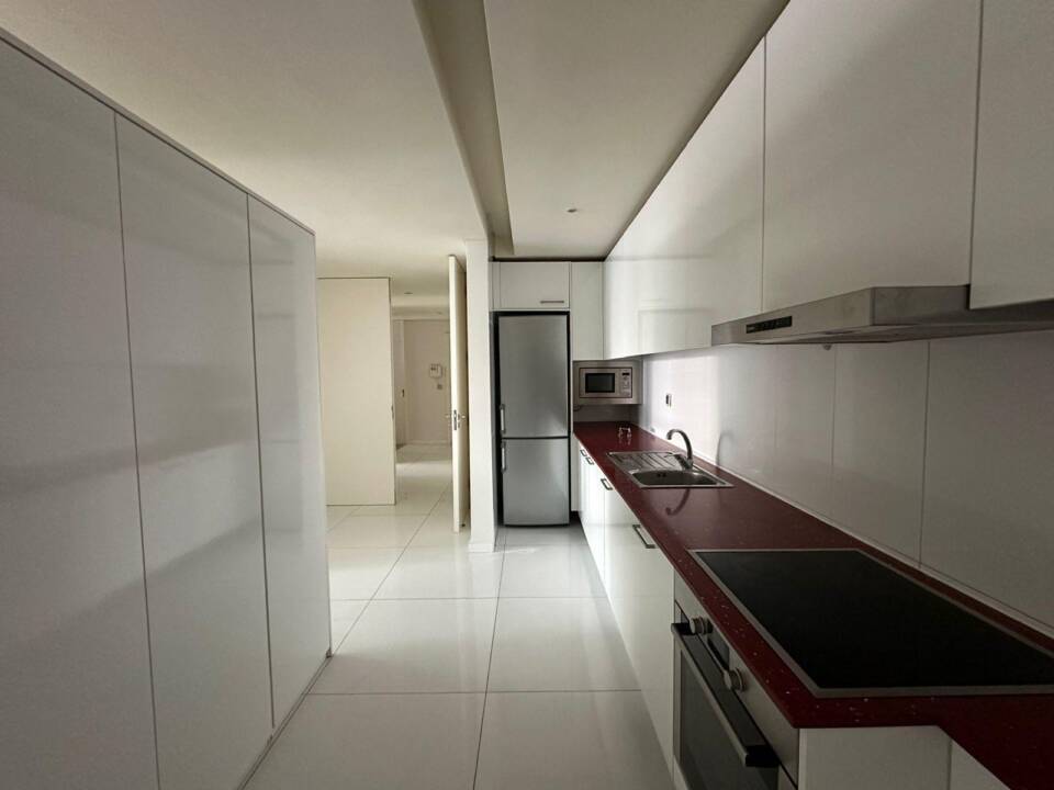Arrenda-se-Apartamento-T3-Mobilado-no-Condominio-Miradouro-Polana-2